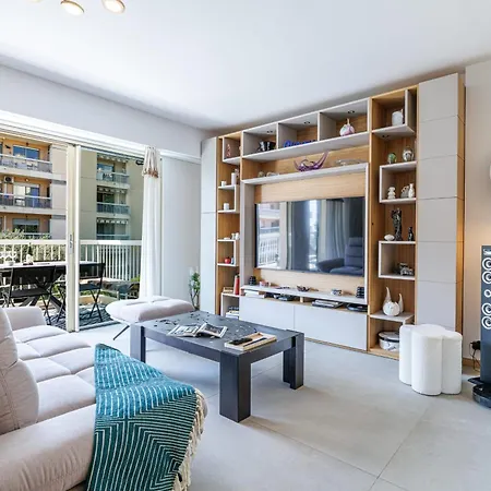 Gairaut - 5 - Terrass Apartment *